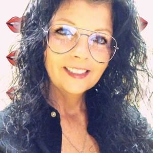 Meet your Posher, Katrina